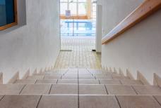 Hotel Residence Frida - Gradini per raggiungere la piscina coperta